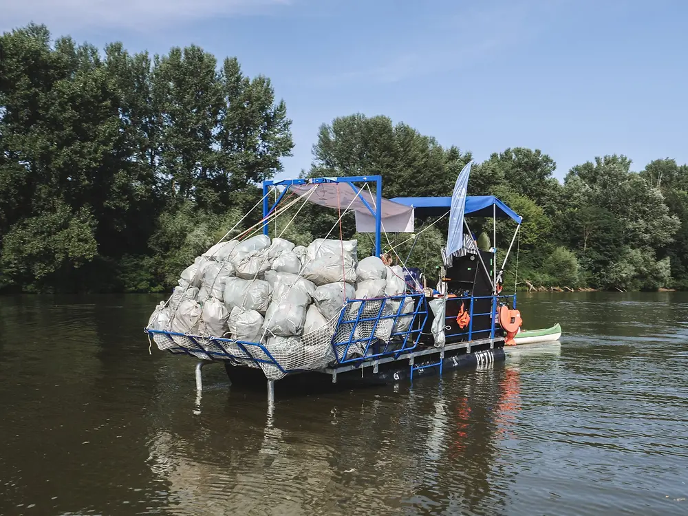 Több mint 8 tonna hulladék gyűlt össze a Tisza árteréből az idei 8. PET Kupán