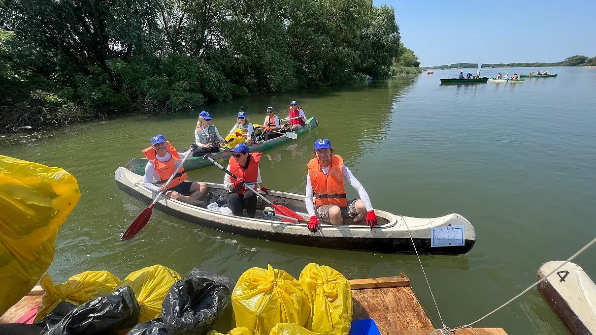 Több, mint 6 tonna hulladéktól lélegzett fel a Tisza-tó