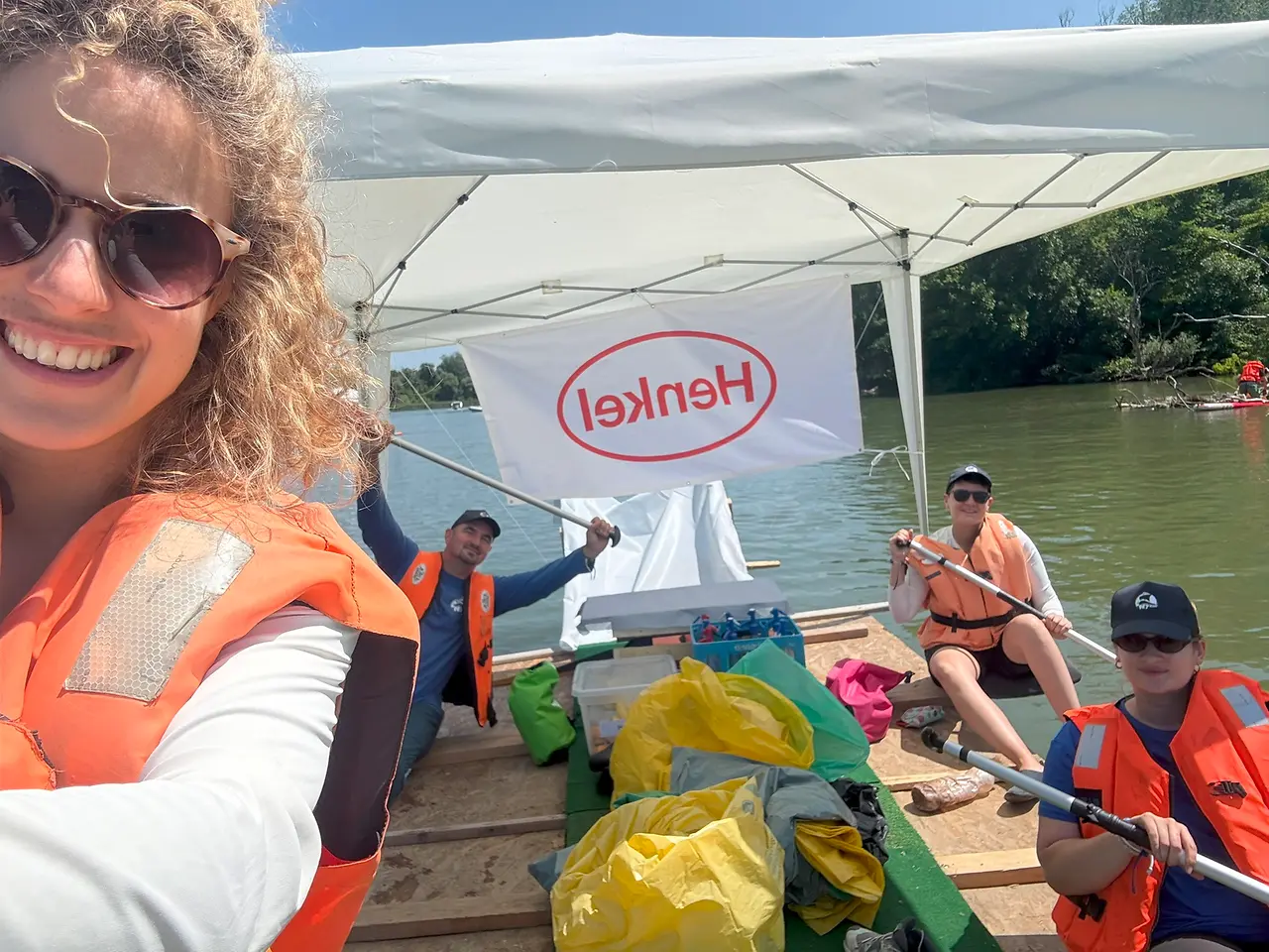 Újra PET-kalózok szálltak vízre a Tisza-tó megtisztításáért