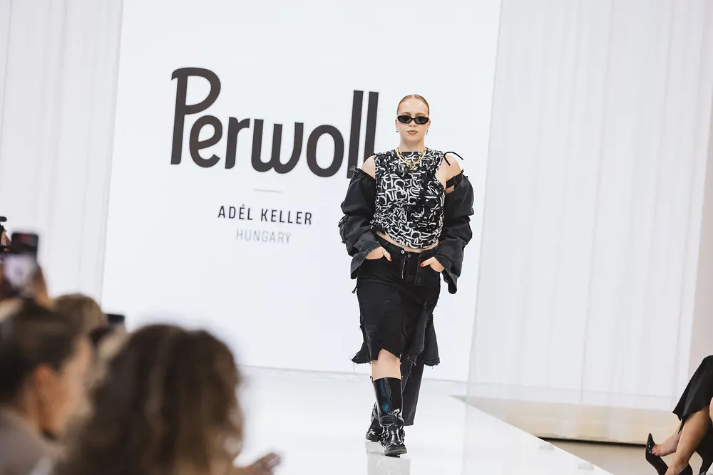 A Perwoll az elveszett bőröndökből egy igazi Fashion Showt-t hozott életre